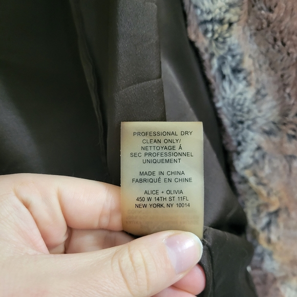 Alice + Olivia faux fur open vest brown tones - Picture 5 of 5